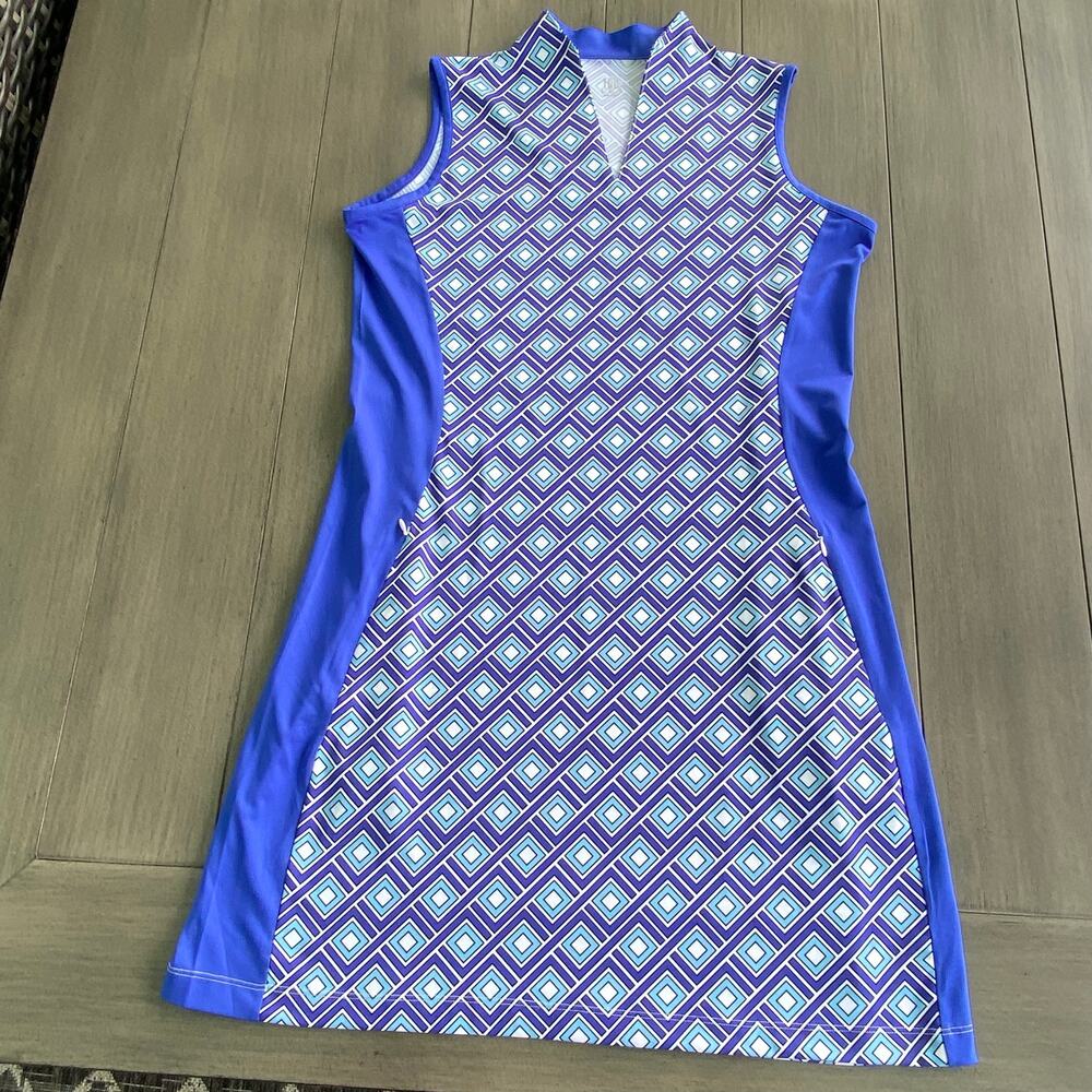 Tail Sleeveless V‑Neck Athletic Dress • Medium • Blue Diamond Print • Pockets
